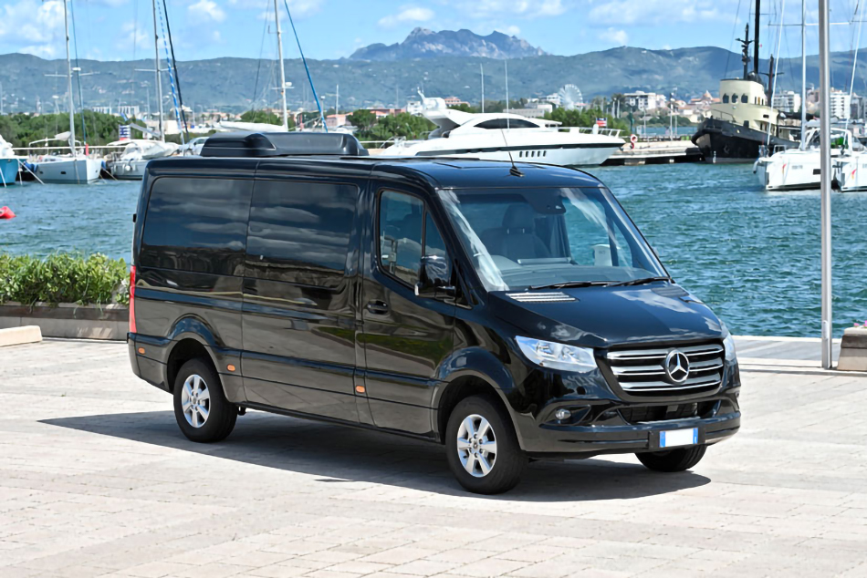 Mercedes-Benz Luxury Executive Sprinter Lounge